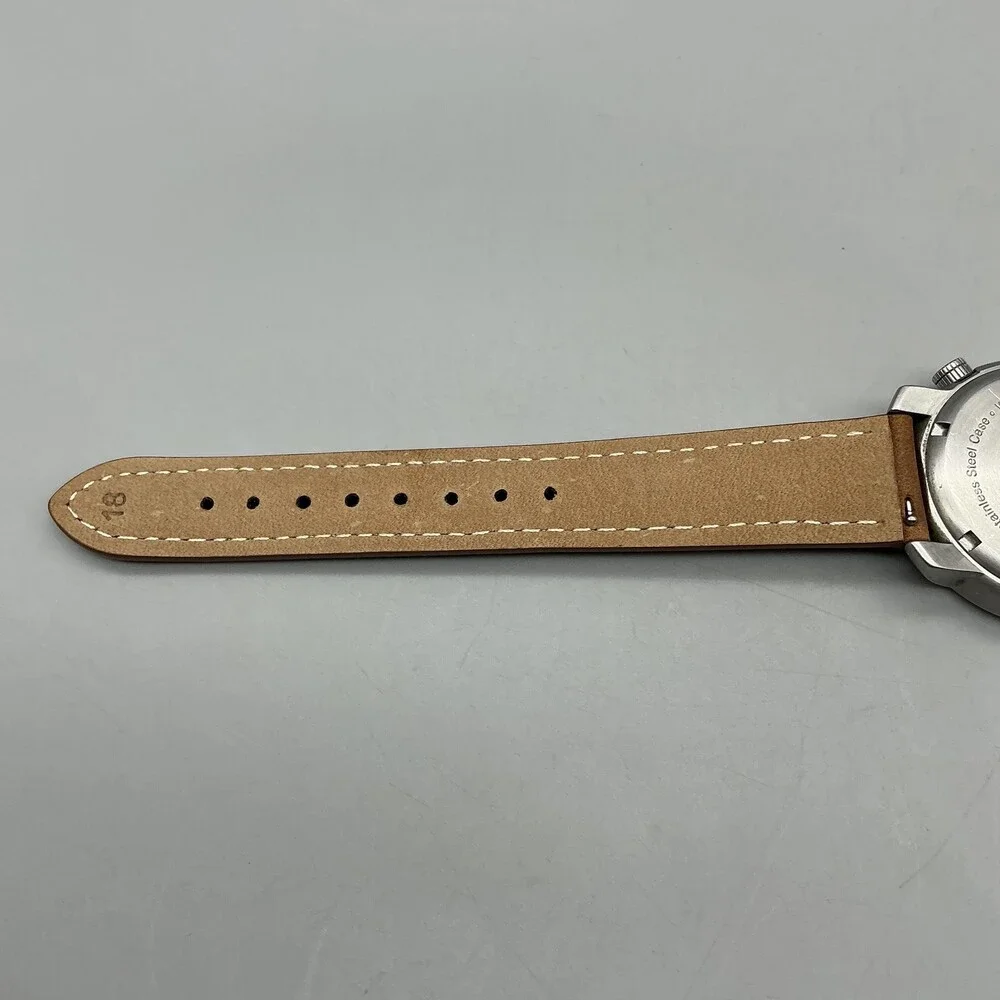 Victorinox Swiss Army V7-00 Mens Watch 37mm Yellow Dial Leather New Battery